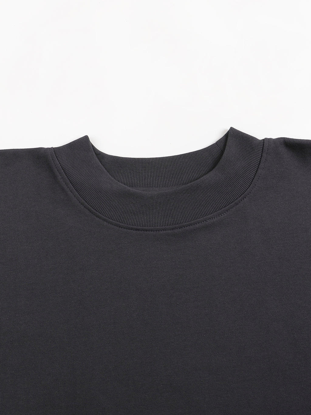 VIOR Oversized Boxy Tee