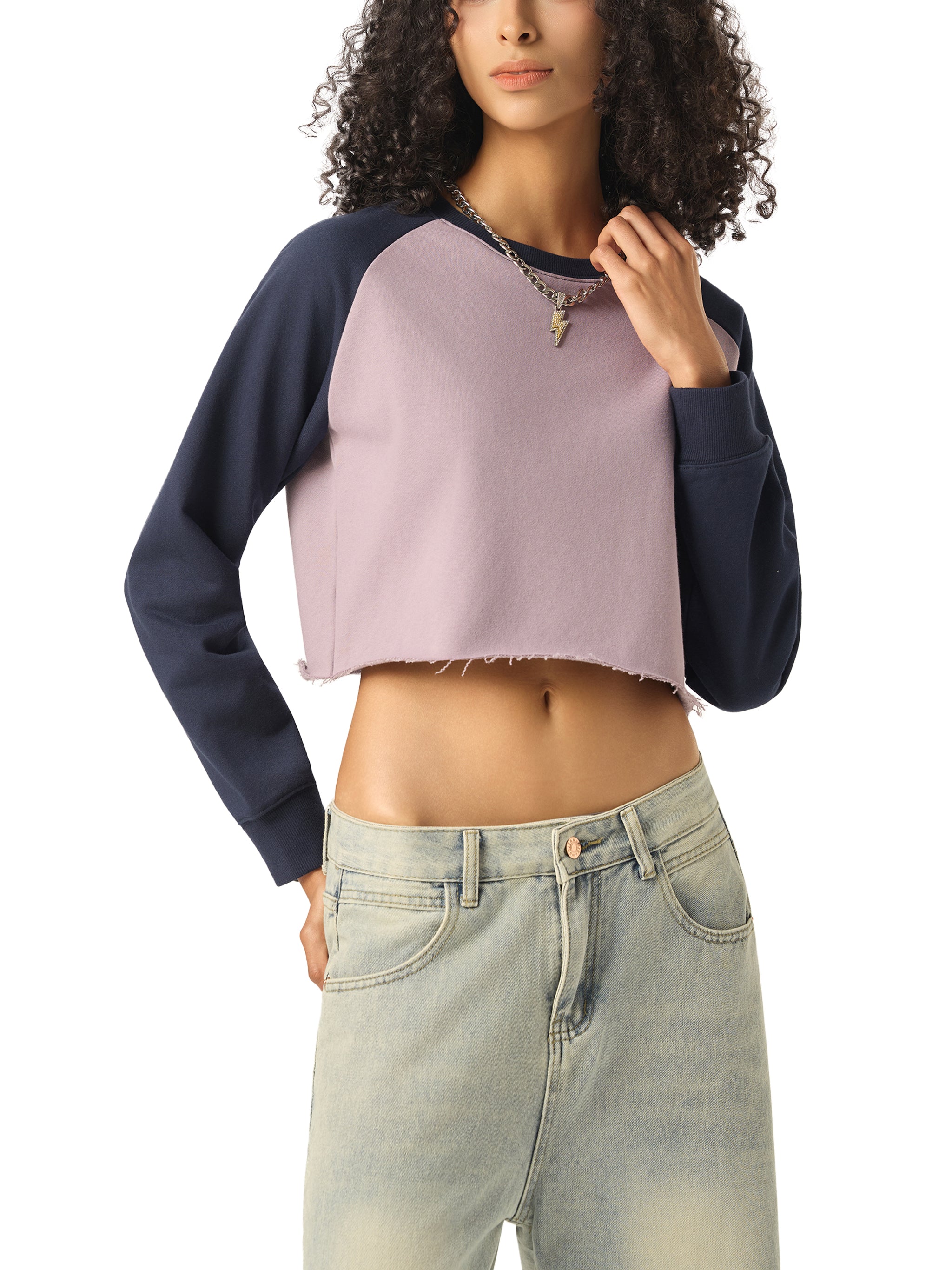 VIOR Raglan Raw - Hem Crop Sweatshirt
